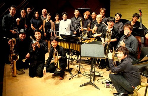 9.20After20the20Performance20at20Yamaha20Hall2C20Tokyo2C20July2082C20'11-thumbnail2
