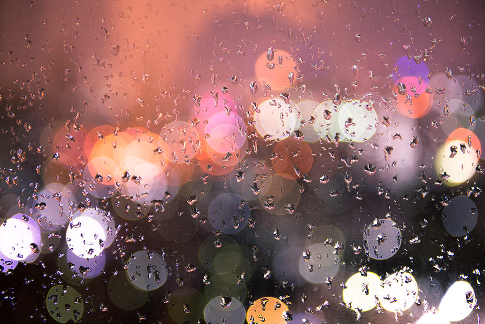 bokeh light with rain